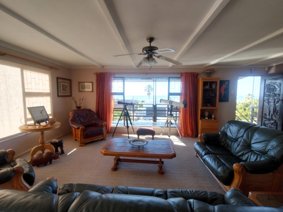 4 Bedroom Property for Sale in Noorsekloof Eastern Cape